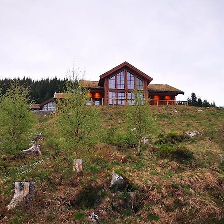 Cabin In Beautiful Surroundings At Harpefossen Nordfjordeid Exterior foto