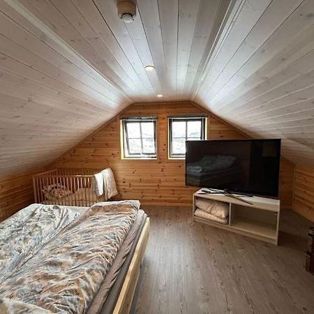 Cabin In Beautiful Surroundings At Harpefossen Nordfjordeid Exterior foto