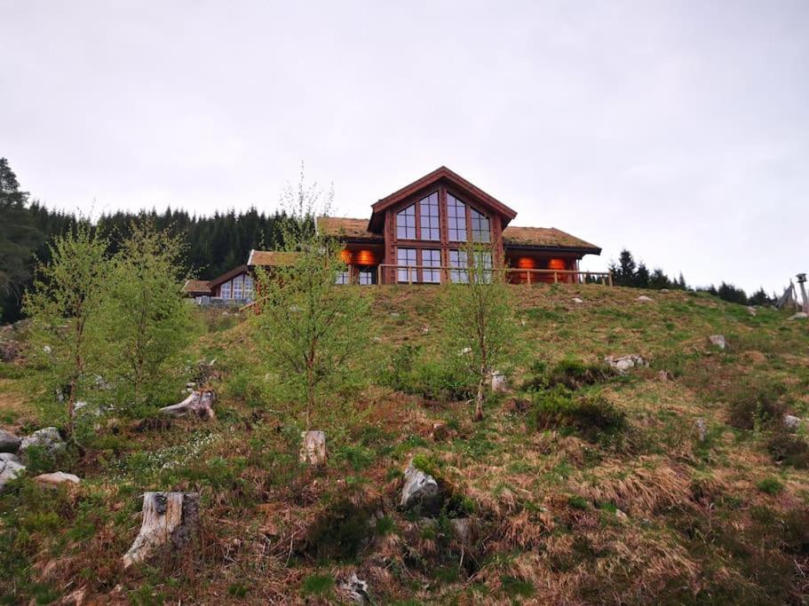Cabin In Beautiful Surroundings At Harpefossen Nordfjordeid Exterior foto