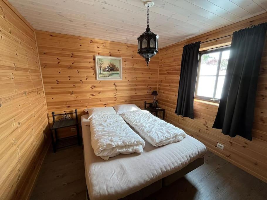 Cabin In Beautiful Surroundings At Harpefossen Nordfjordeid Exterior foto